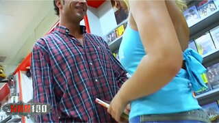 Fiatal Szőke spanyol bébi Sonia Manrique, a nagy természetes mellek szar kemény a seggét a videó klub Fiatal Szőke spanyol bébi Sonia Manrique, a nagy természetes mellek szar kemény a seggét a videó klub