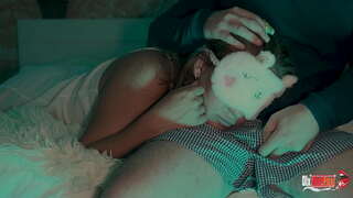 Я будлю свою мачеху из сна и кончаю ей в рот! 4k