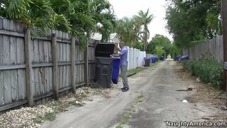 Lesa Lynn holland amigu di su yiu homber den aire liber