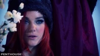 Пентхаус Лесбиянки Дани и Мари трахают друг друга на снегу