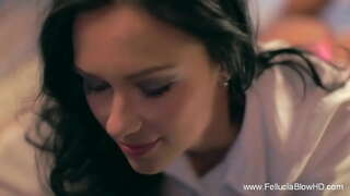 Романтика һәм Дәрт алар Өстендә Минет Красотка